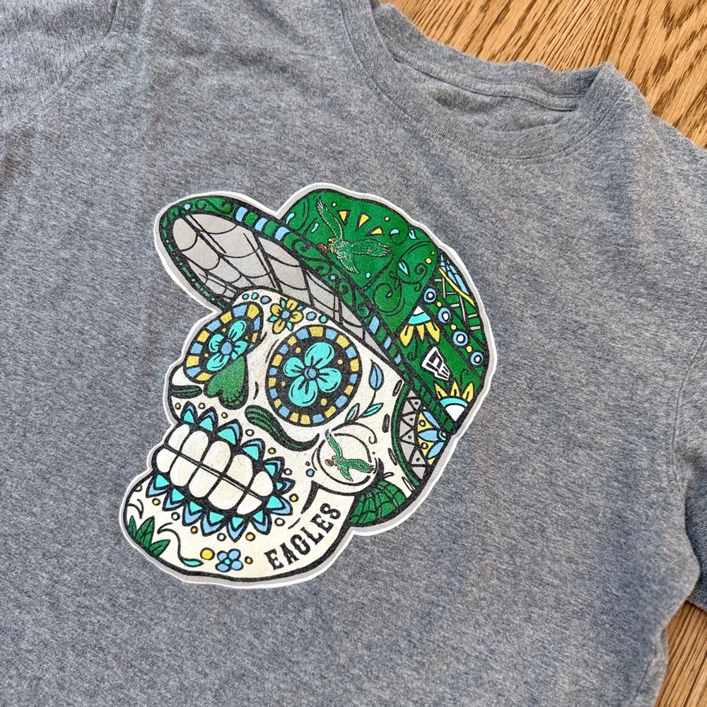 New Era, Grey Tee with Green Floral Sugar Skull Graphic - Eagles